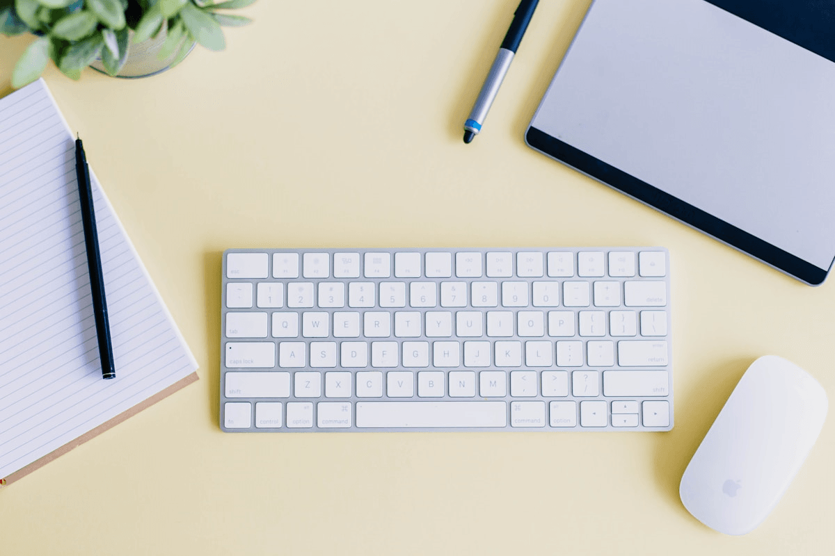Espace de travail moderne pour la gestion premium de projets smart home
